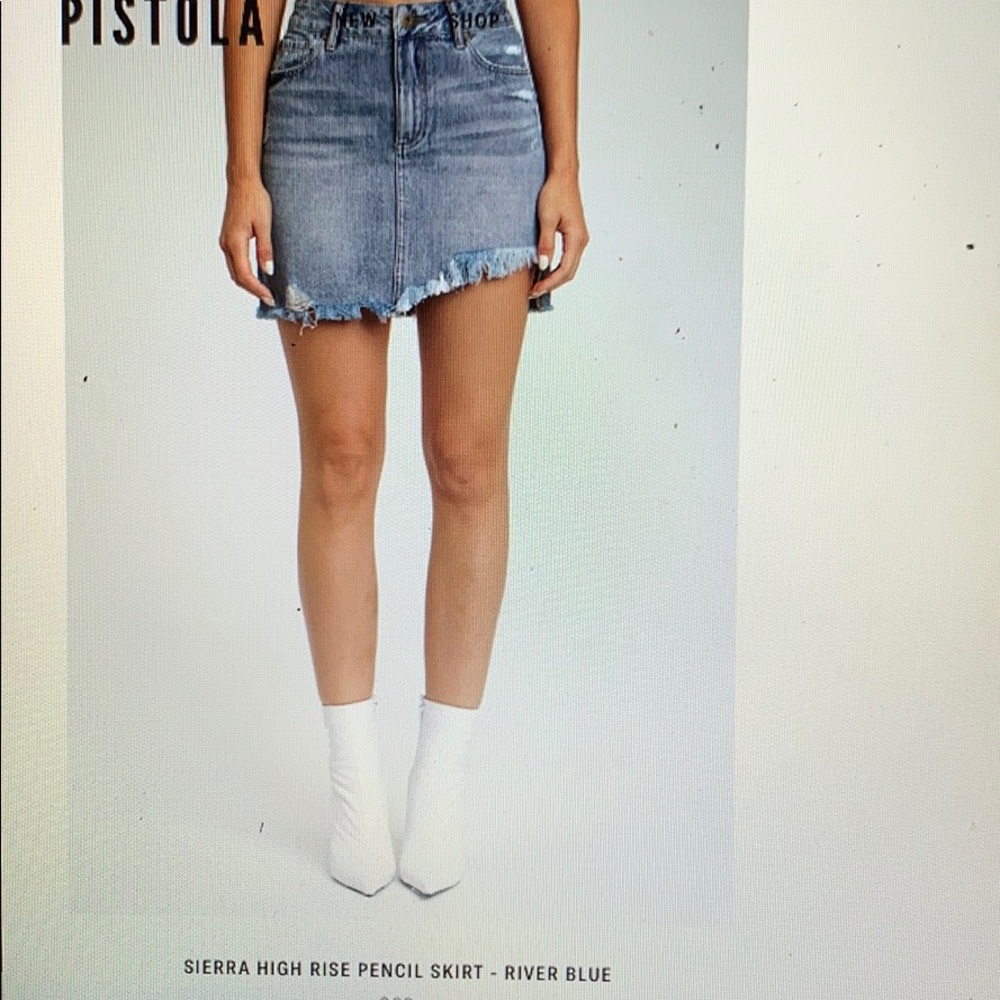 I am selling because it wasn’t the right size.